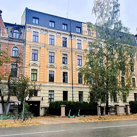 Riga's Timeless Elegance 公寓