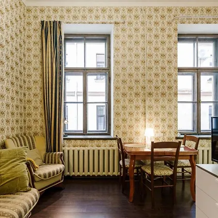 Lejlighed Riga's Timeless Elegance *